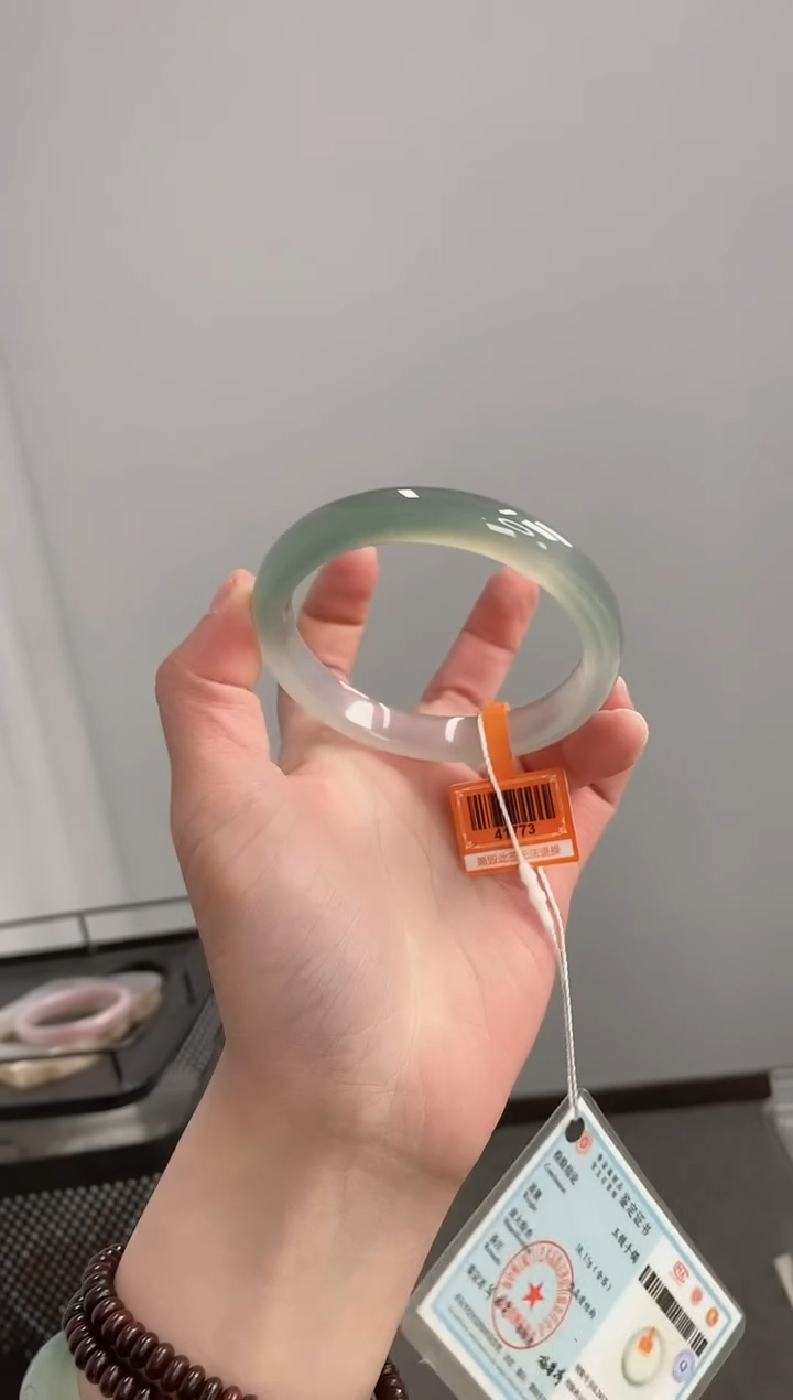 【闪购商品】玛瑙/玉髓手镯未镶嵌60-61圈