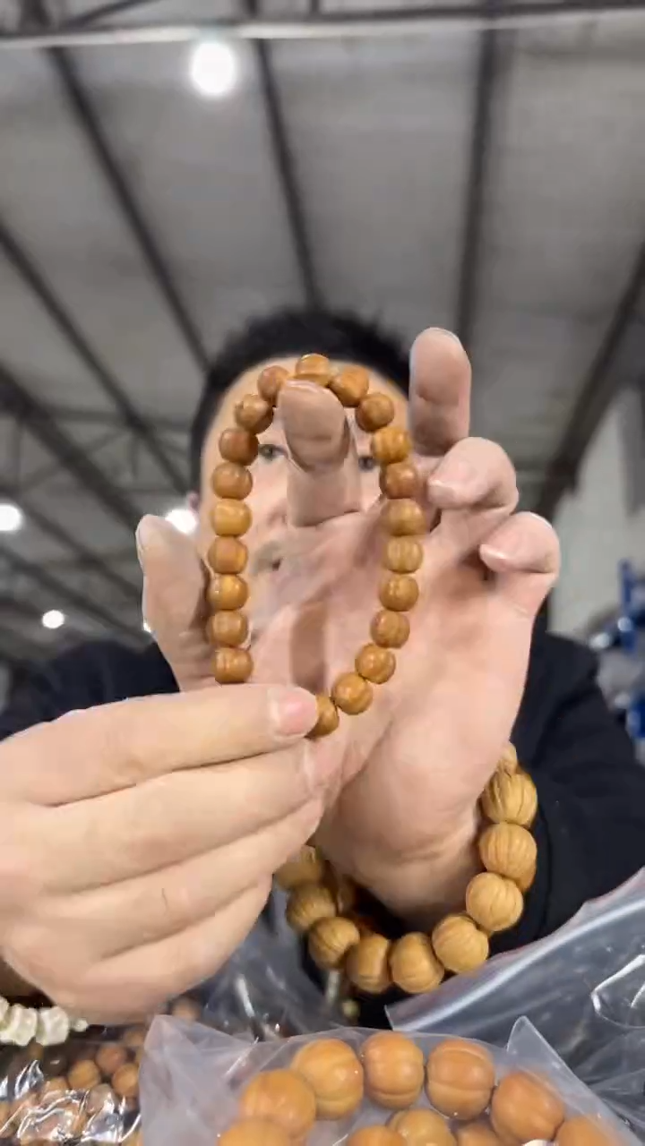 【闪购商品】金刚菩提手串H229实物为准猴头鲨鱼背