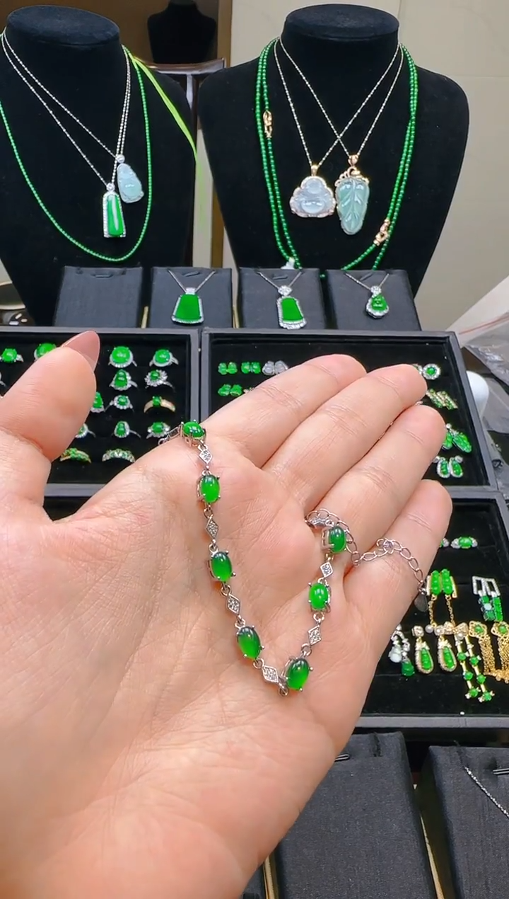 颈饰银S925镶嵌翡翠蛋面手链