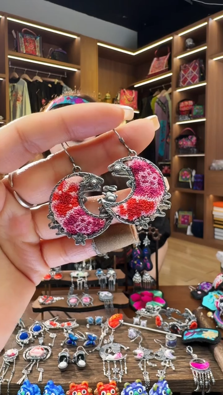 【闪购商品】织绣76黔东南苗族刺绣