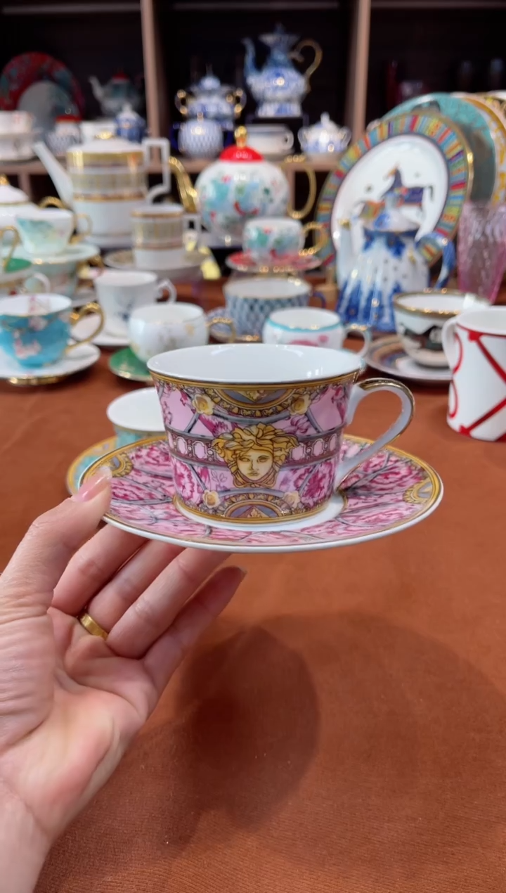 【闪购商品】瓷片斯卡拉粉杯碟38······