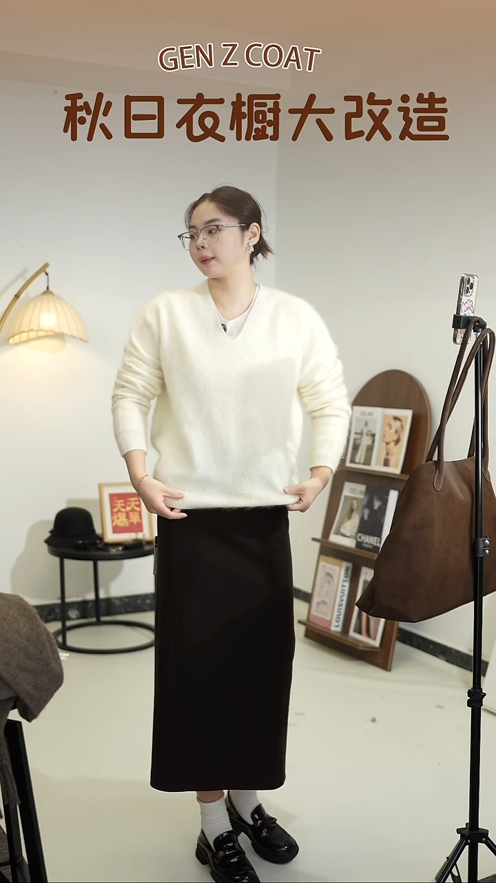 山羊绒 桑蚕丝 绵羊毛 v领拉绒 白色