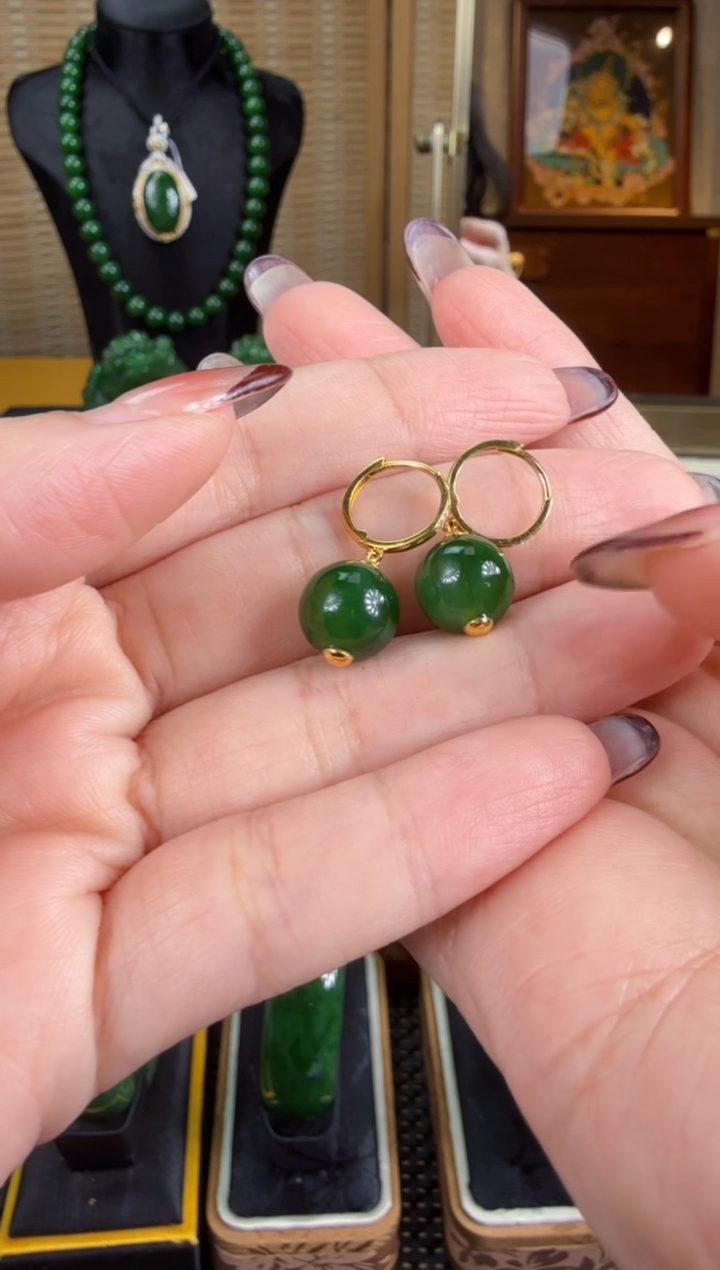 【闪购商品】和田玉（碧玉）耳饰18K金镶嵌 