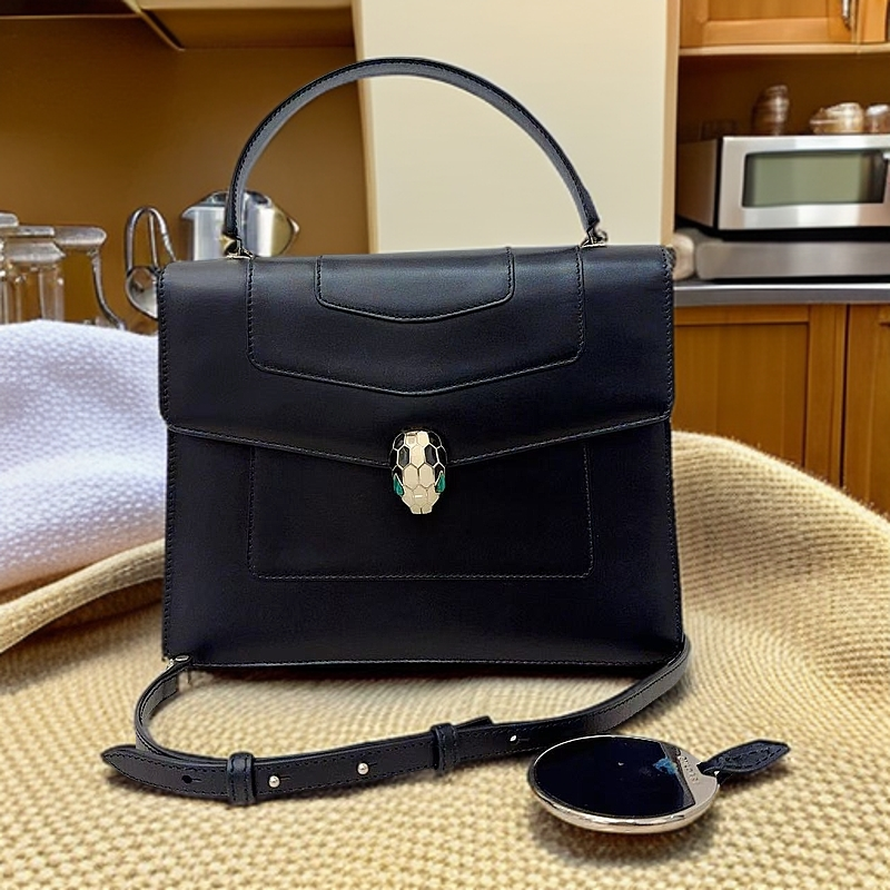 95新 BVLGARI/宝格丽  黑色 蛇头链条包  1261 2183