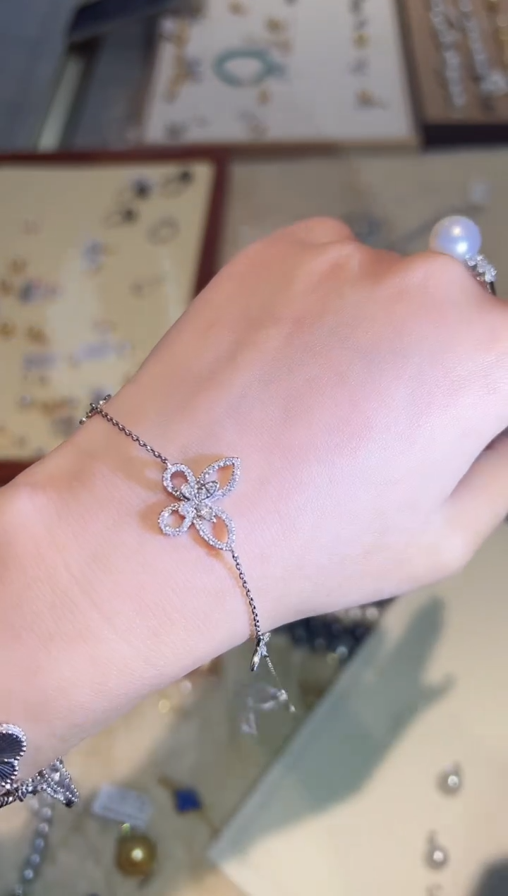 【闪购商品】钻石手链18K金镶嵌蝴蝶手链lq