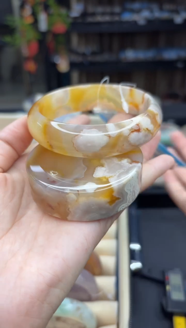 【闪购商品】石英质玉手镯未镶嵌854（65圈赠送镯心）