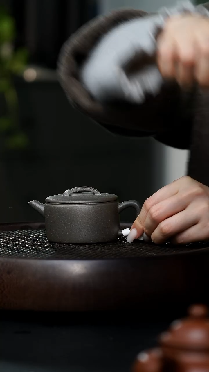           紫砂壶2 