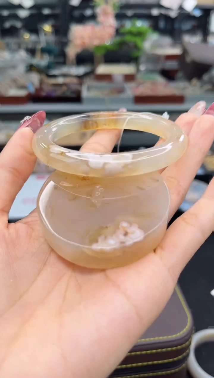 【闪购商品】石英质玉手镯未镶嵌57圈口（赠品镯心）3441827