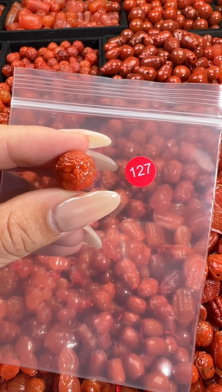 颈饰未镶嵌南红玛瑙1