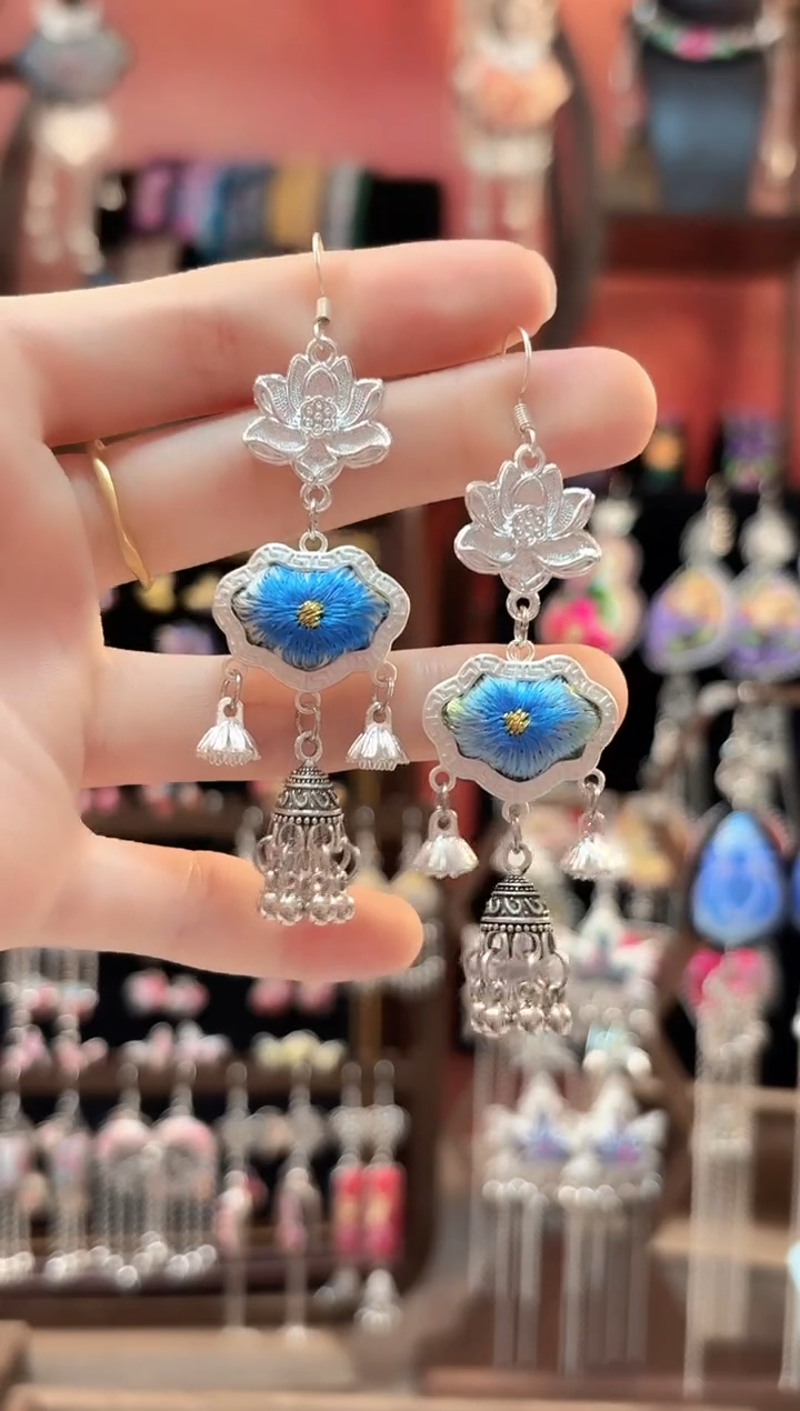 织绣云织谣民族风精美饰品   133