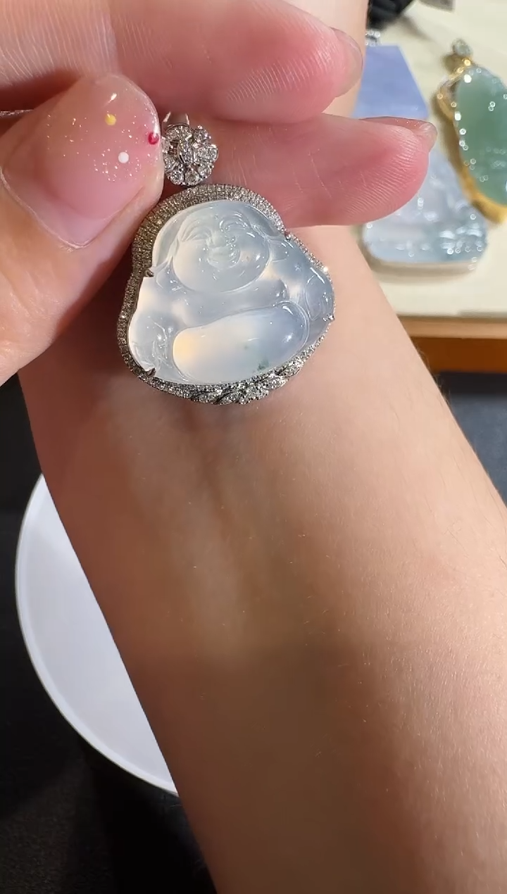 【闪购商品】翡翠吊坠(不含链)18K金镶嵌【源头工厂】钻石镶嵌