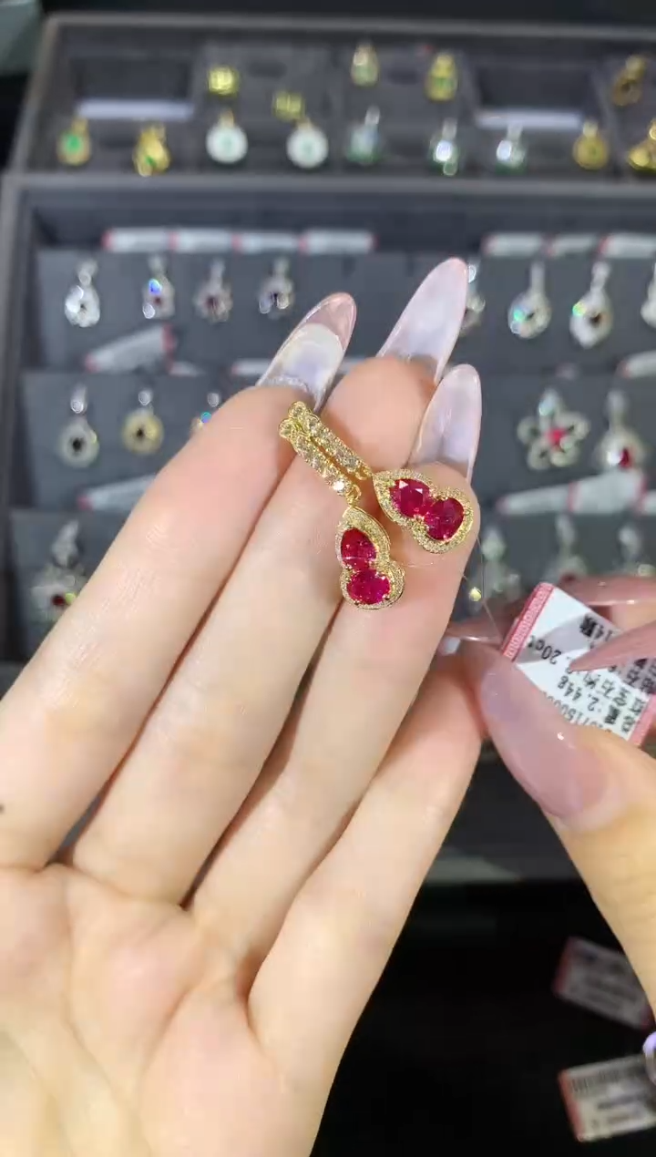 【闪购商品】红宝石耳饰18K金镶嵌a110时尚