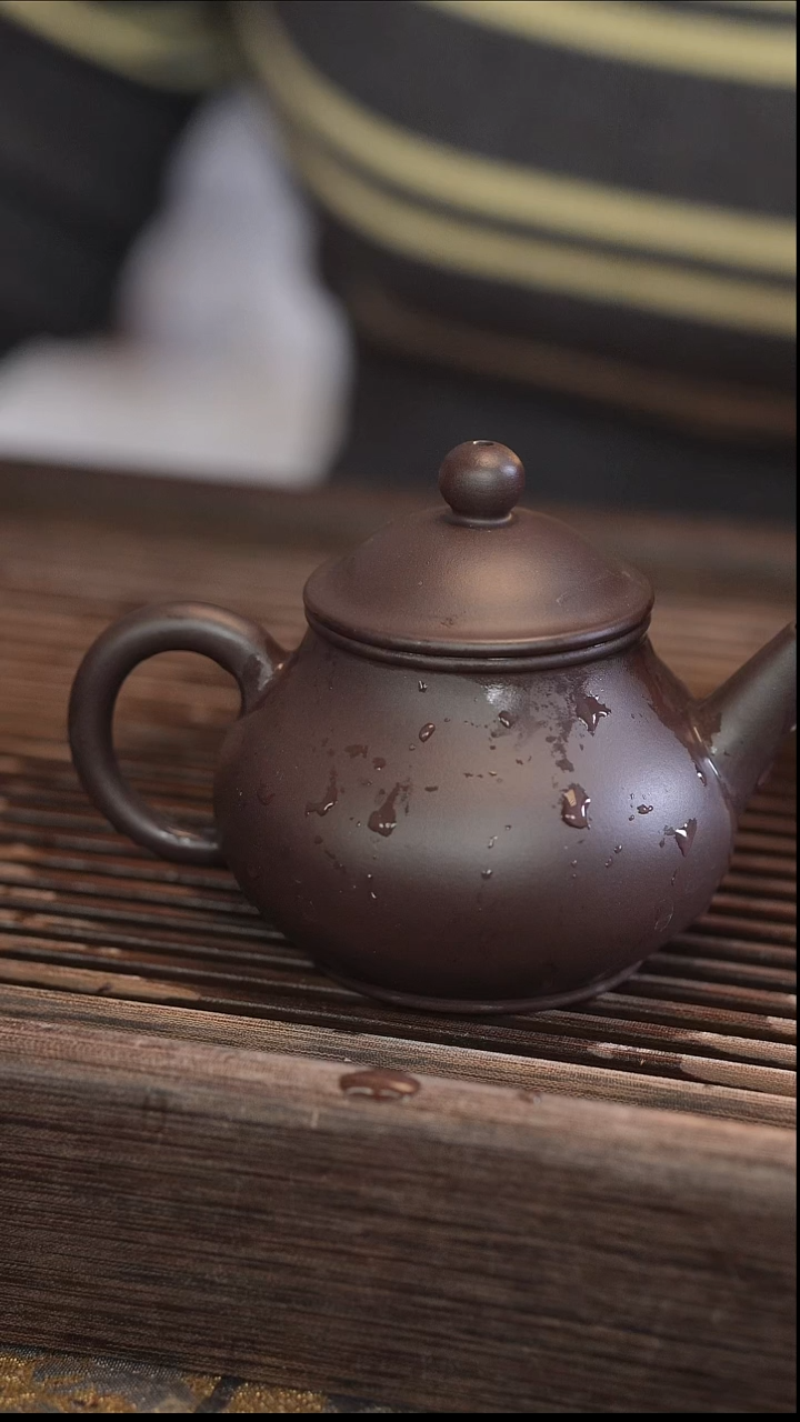 茶壶紫砂芭乐水平 蓝莲花 半手工 180cc