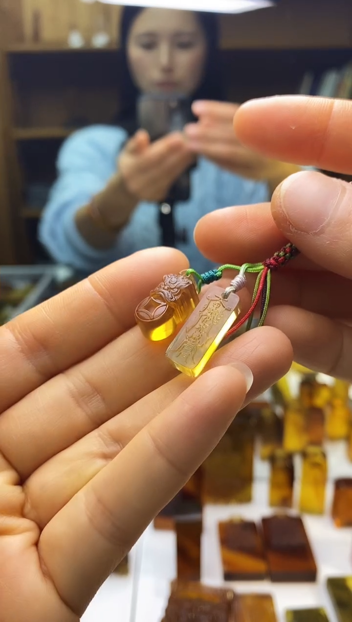 琥珀颈饰未镶嵌SN89-82（手机挂）