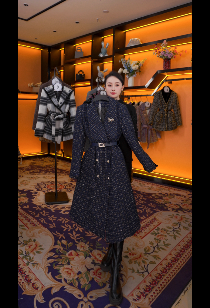 【娜娜】秋冬气质小香风时尚设计师短款羽绒服 GS-57737