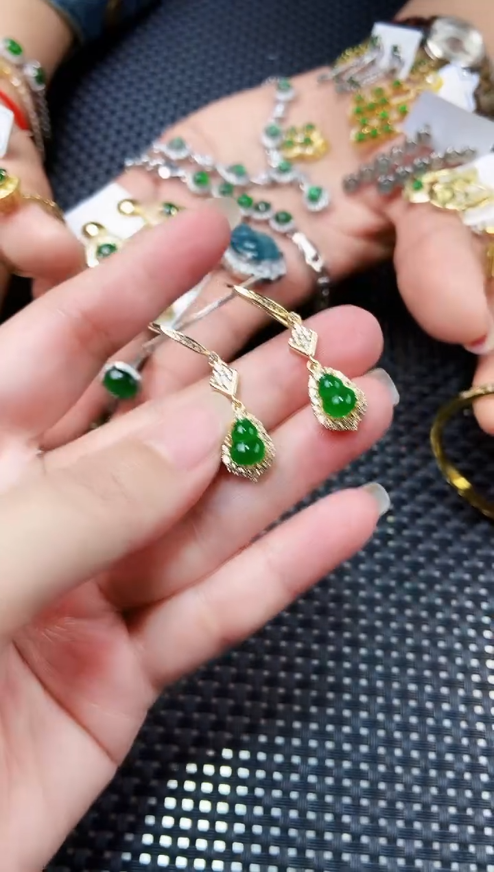 【闪购商品】翡翠耳饰未镶嵌111111111