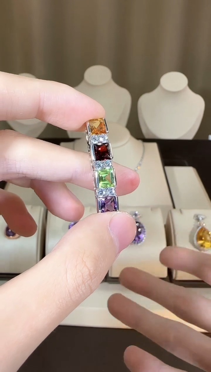 【闪购商品】紫晶颈饰银S925镶嵌多彩宝石7*mm