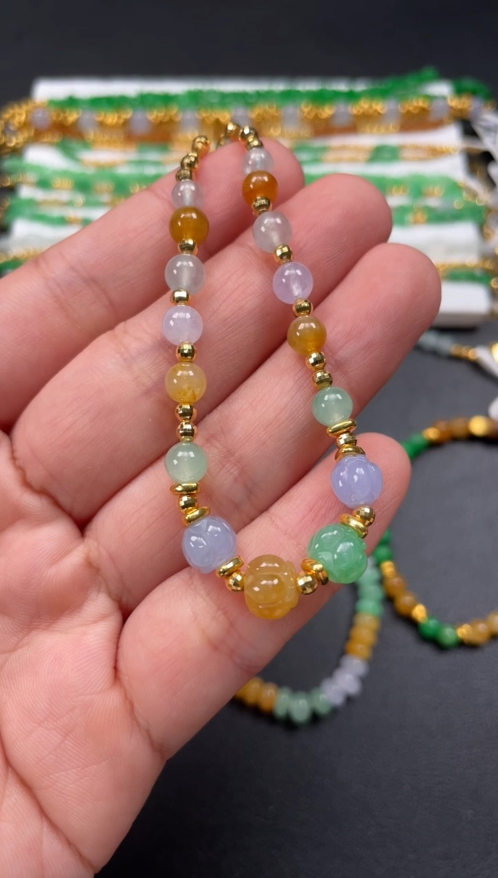 套链18K金镶嵌翡翠一条   P165