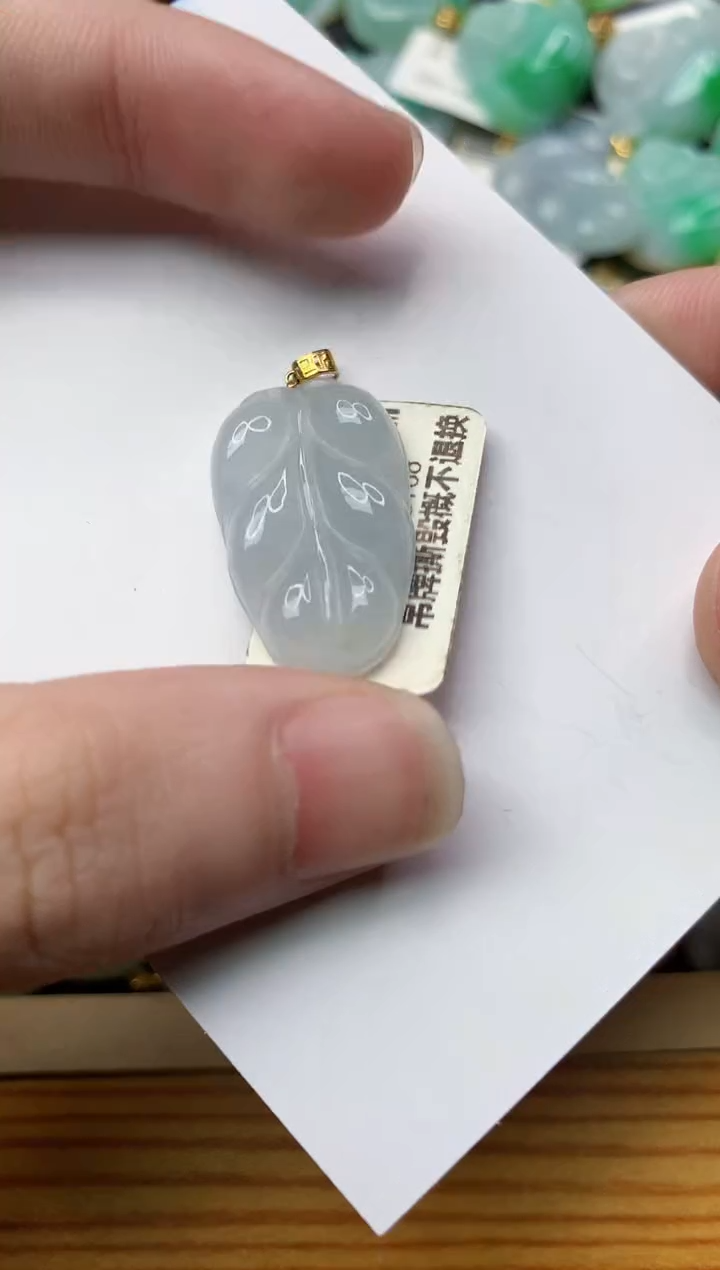 【闪购商品】翡翠颈饰18K金镶嵌6........