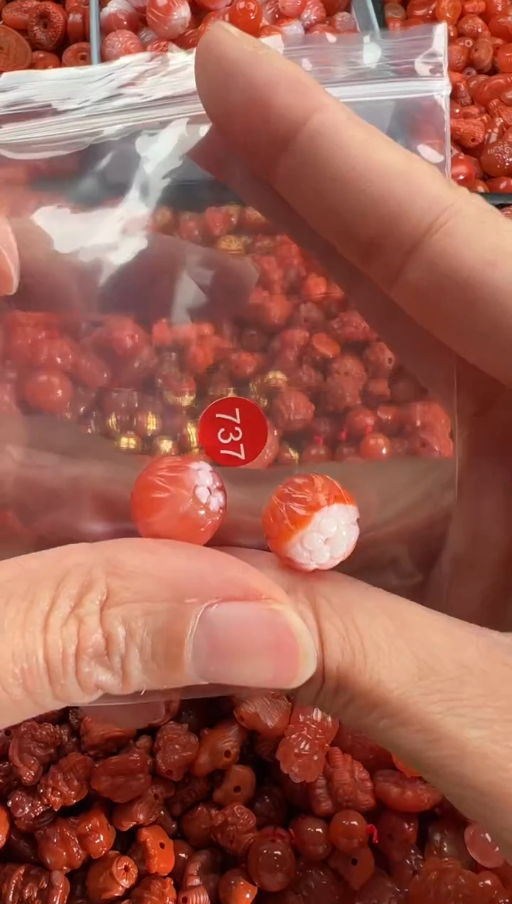 【闪购商品】南红玛瑙颈饰未镶嵌1