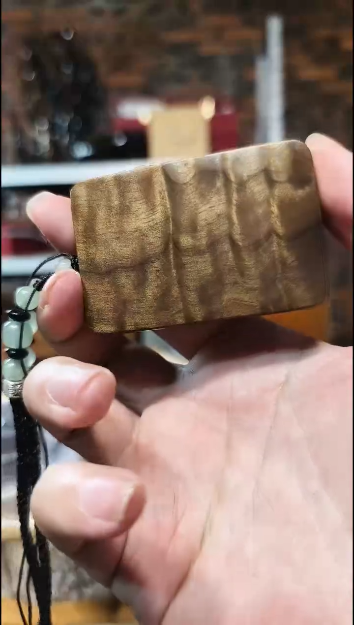 金丝楠无事牌脖挂