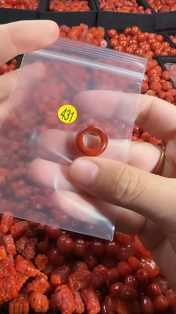 颈饰未镶嵌南红玛瑙1