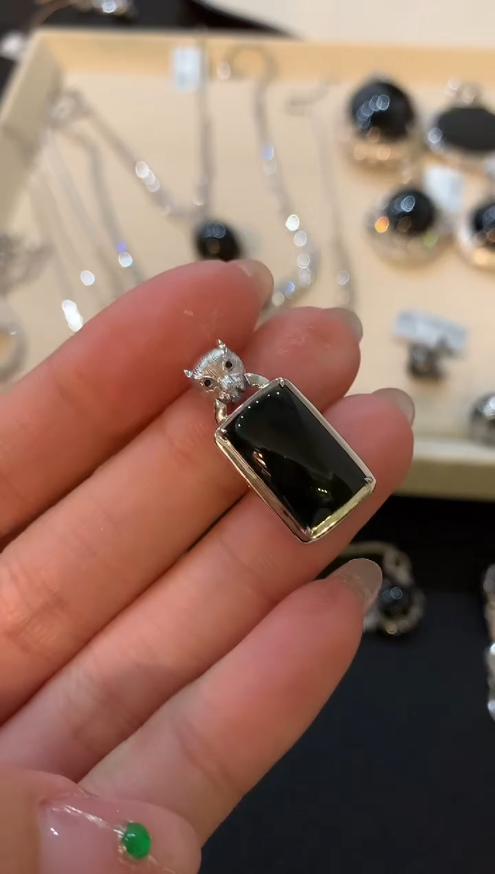 【闪购商品】翡翠吊坠(不含链)18K金镶嵌155-马鞍