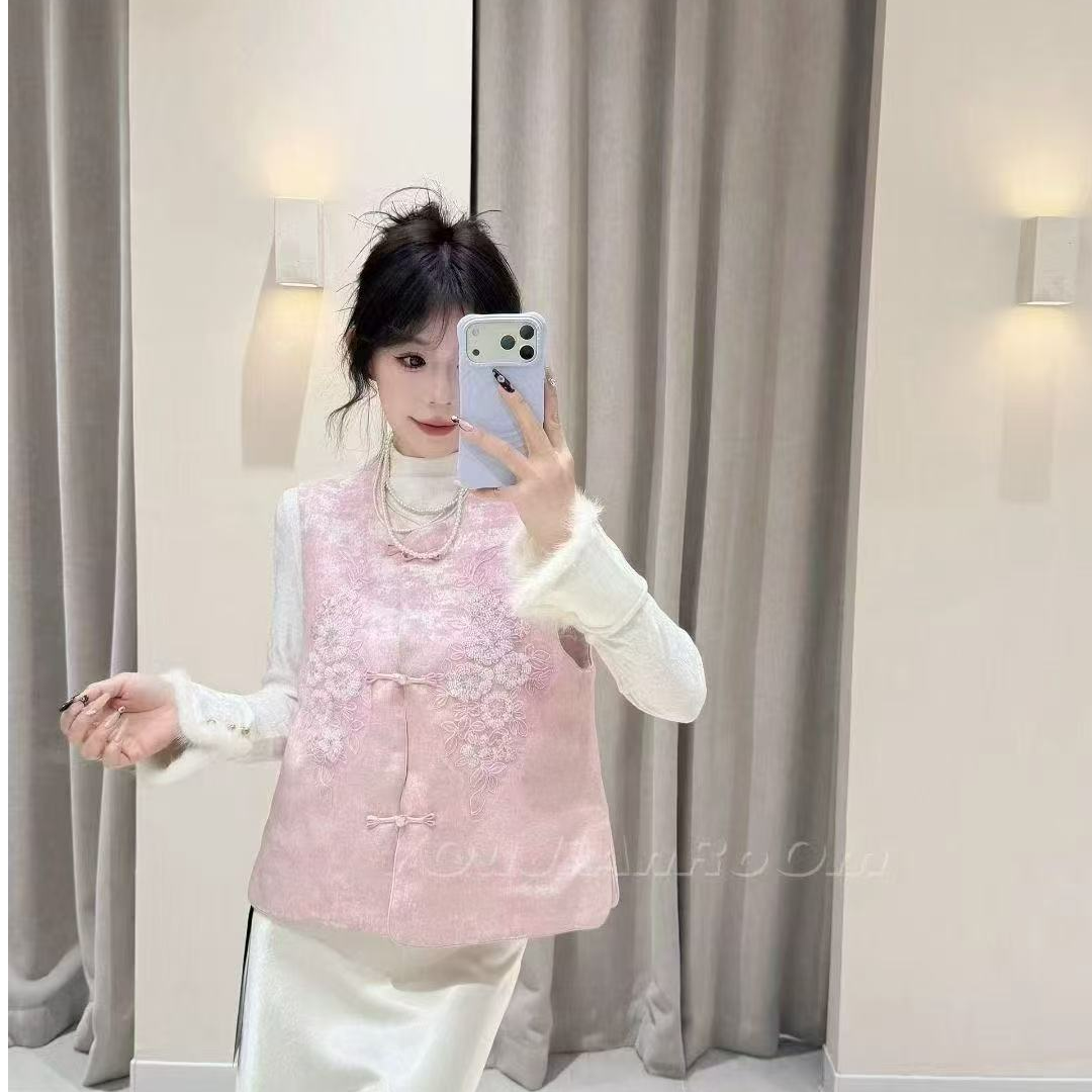 新中式马甲重工钉珠国风刺绣坎肩外套夹棉盘扣唐装马夹背心女外搭