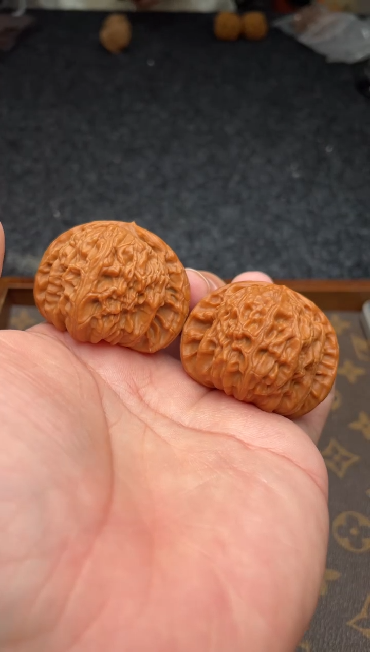 把件文玩核桃B169号44尺白狮子