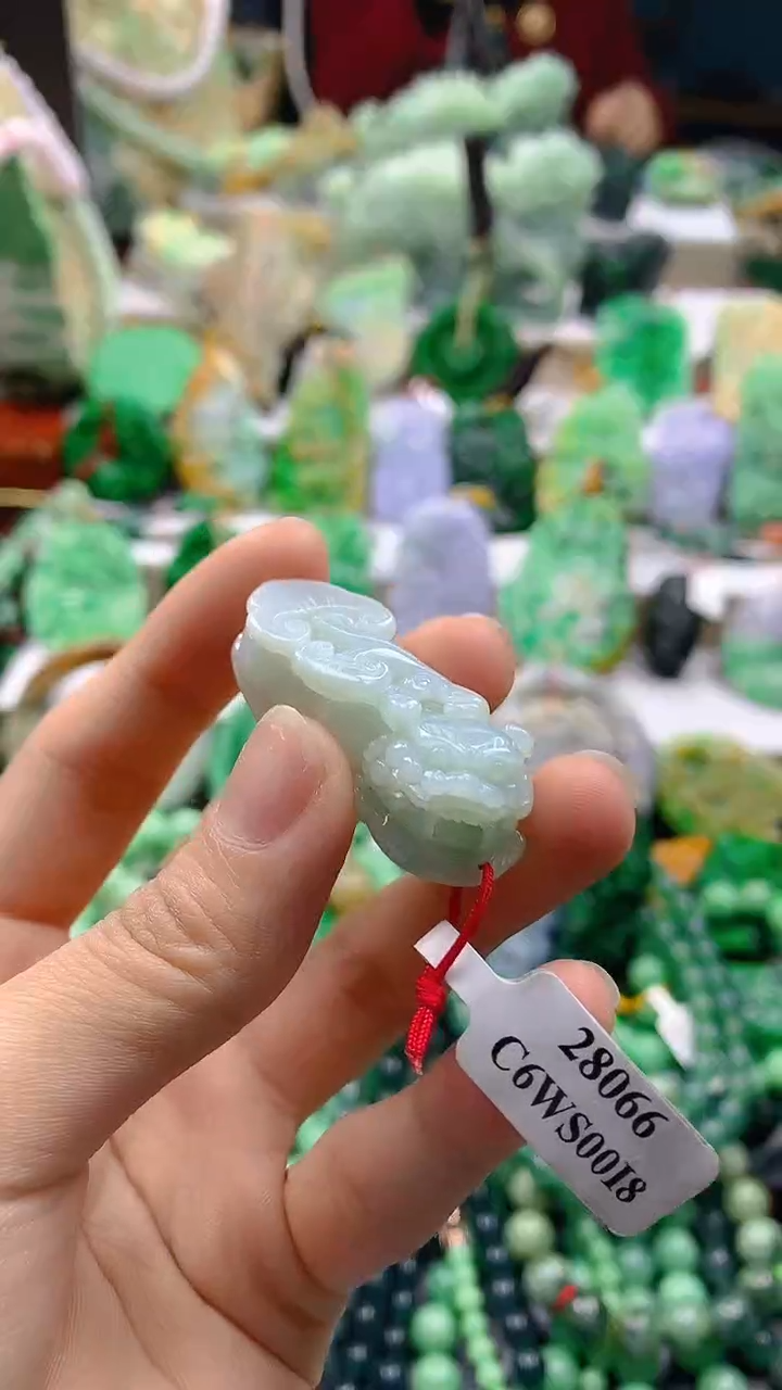 颈饰未镶嵌翡翠天然缅甸a货翡翠