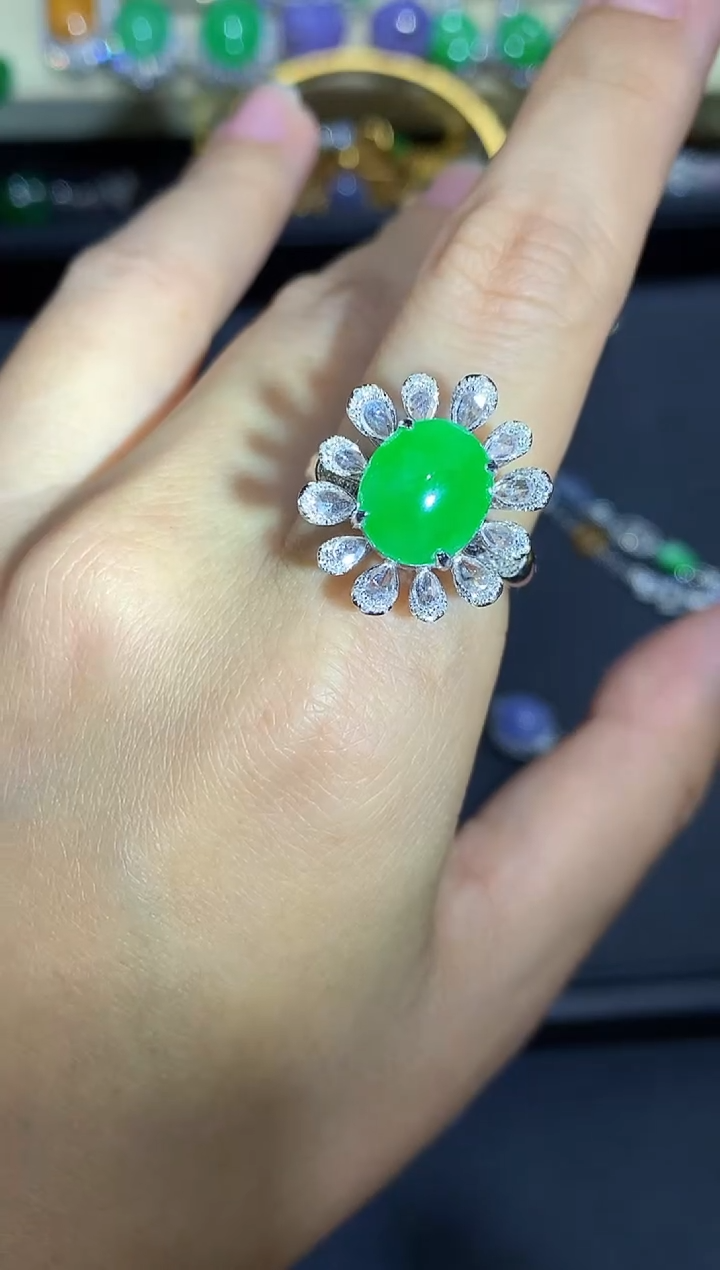 18K金镶嵌戒指翡翠754-春日珠宝