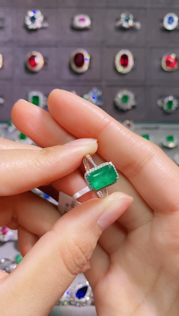 【闪购商品】祖母绿18K金戒指18K金镶嵌1