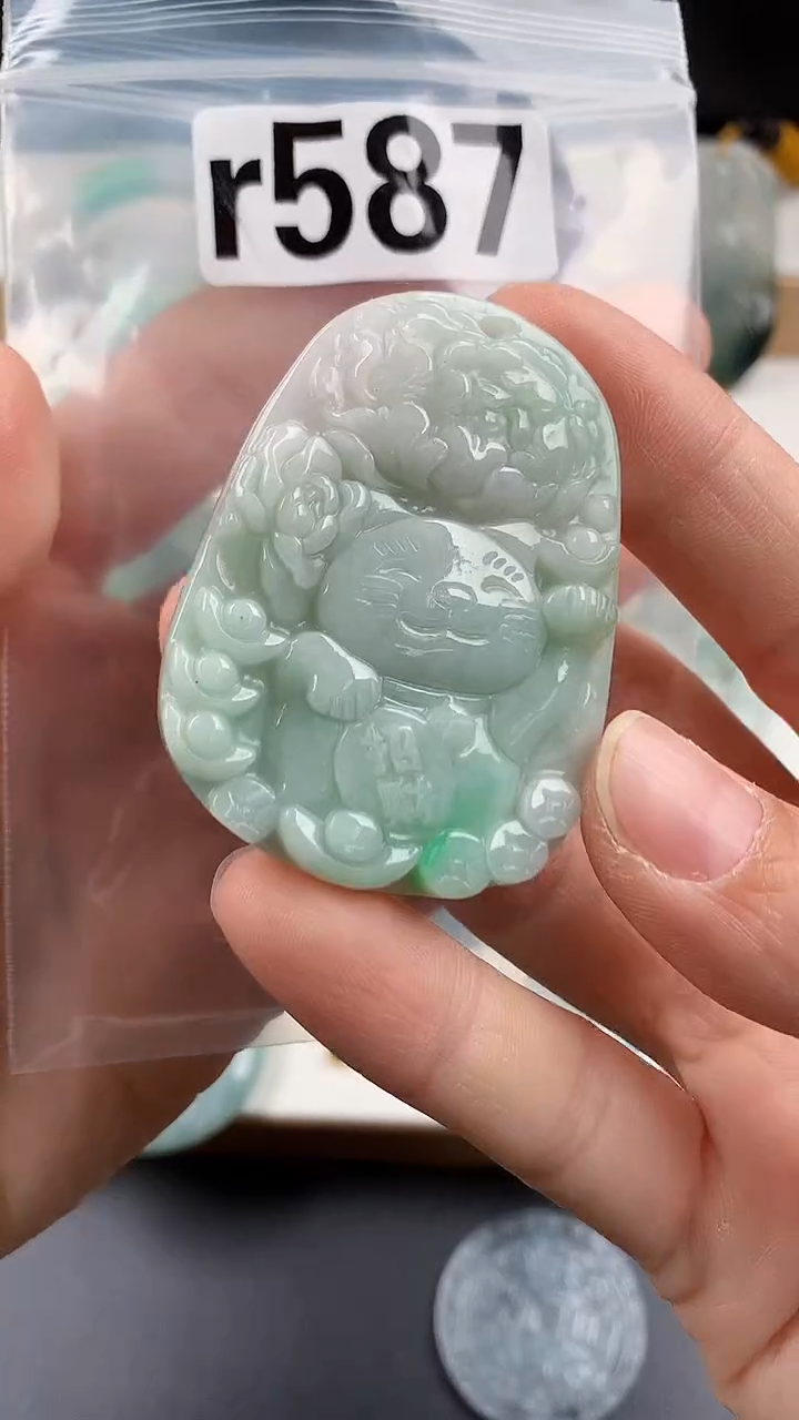 颈饰未镶嵌翡翠天然翡翠吊坠挂件