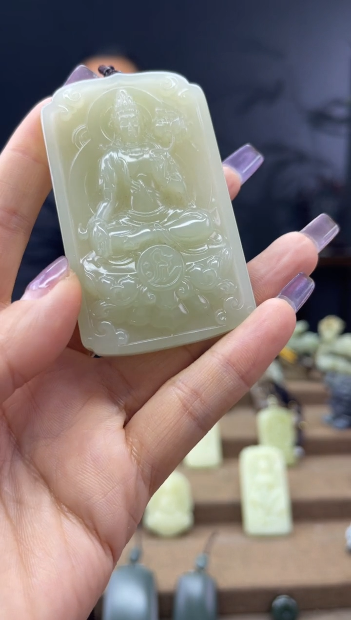 颈饰未镶嵌和田玉1