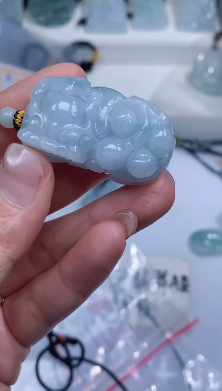 颈饰未镶嵌翡翠吊坠