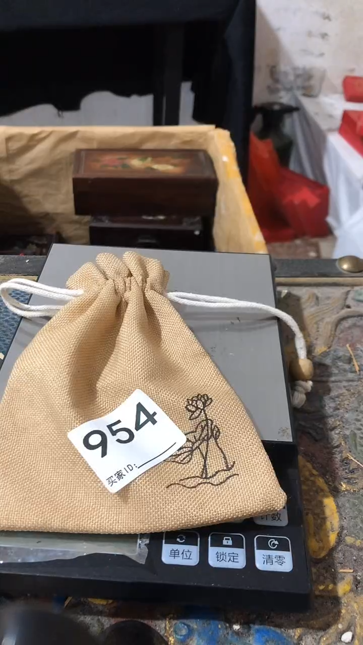 织绣欢迎老铁来到直播间954