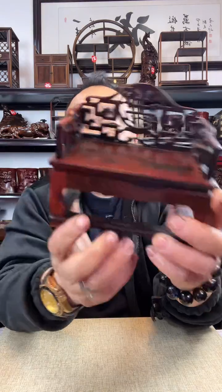 木老李红木工艺品842瑕疵