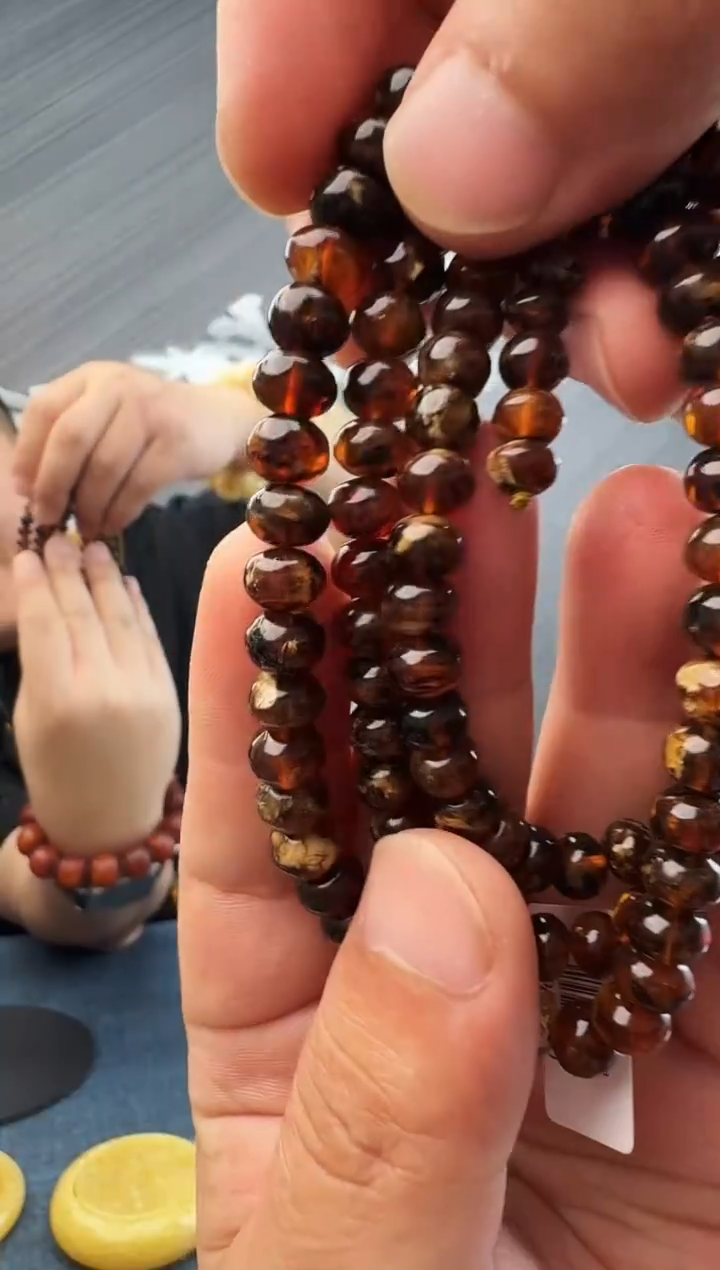 蜜蜡未镶嵌珠宝奇石假一罚十，多样性发其一