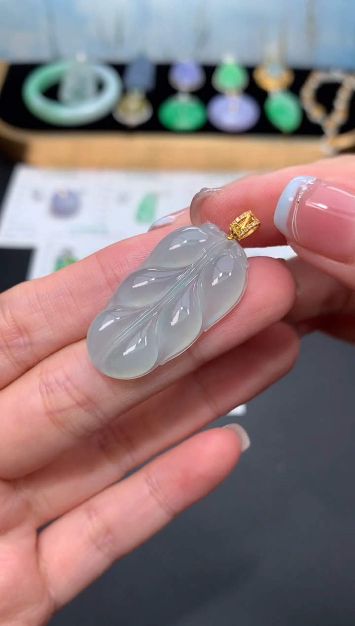 18K金镶嵌定制翡翠48小时鉴赏期 退货不扣服务费