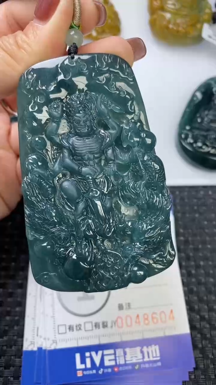 【闪购商品】翡翠颈饰未镶嵌11111111111111111