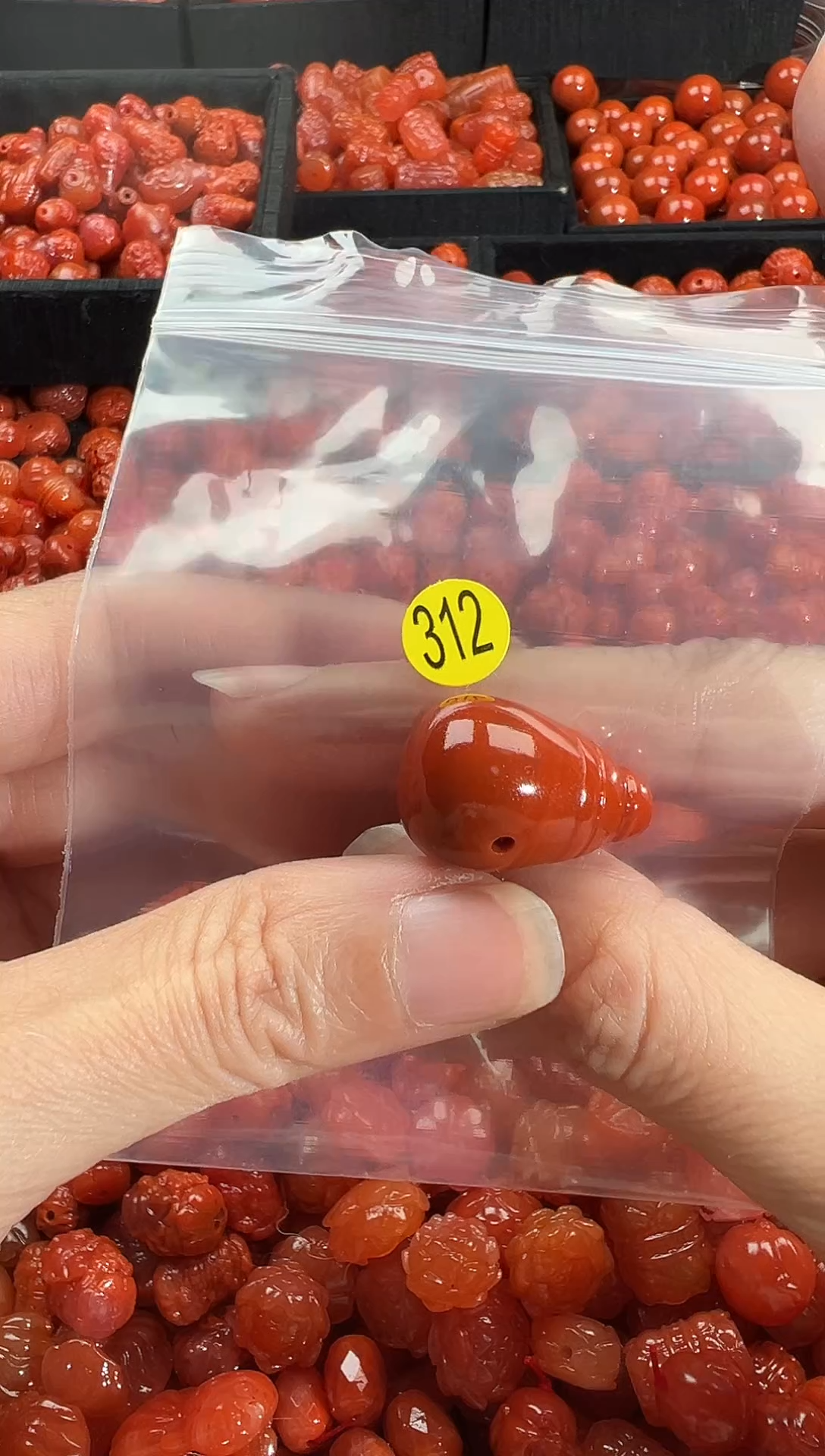 颈饰未镶嵌南红玛瑙1