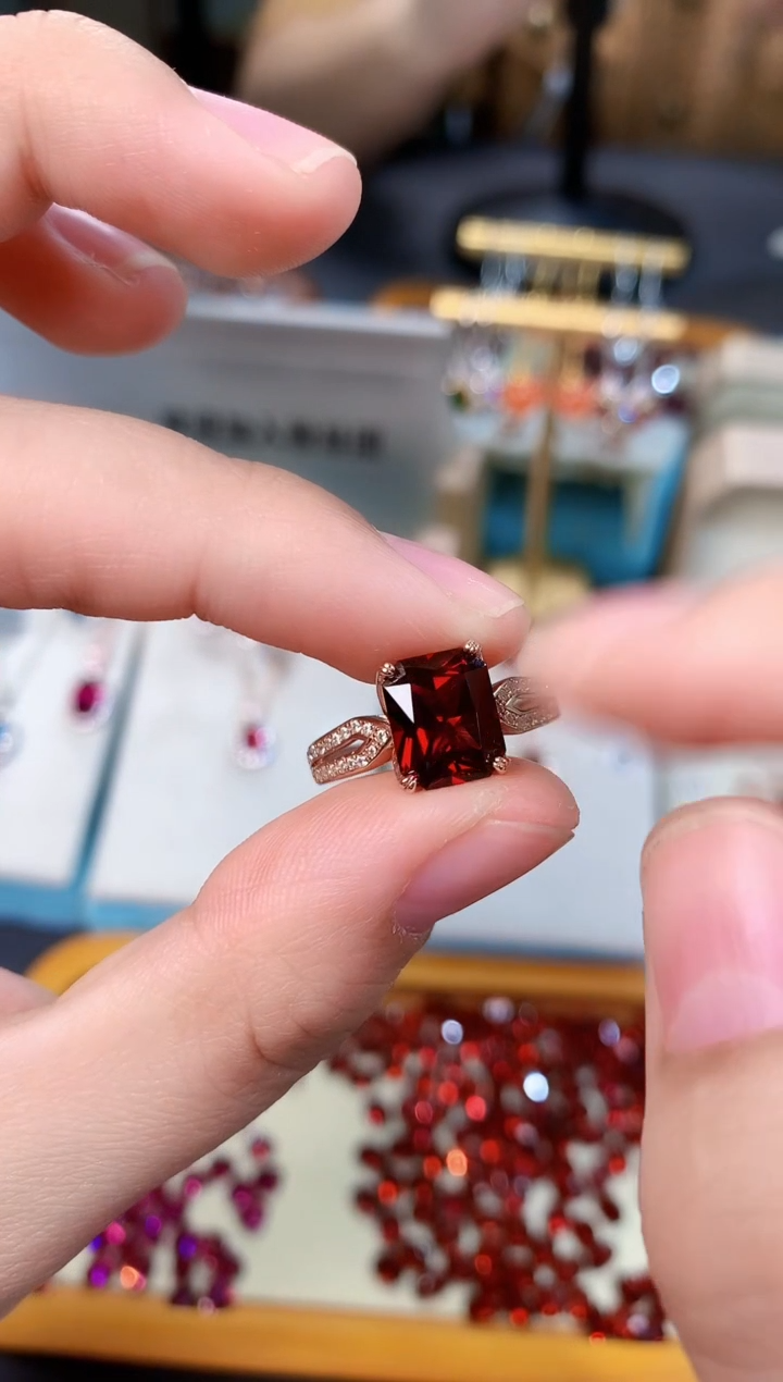 【闪购商品】石榴石戒指银S925镶嵌天然