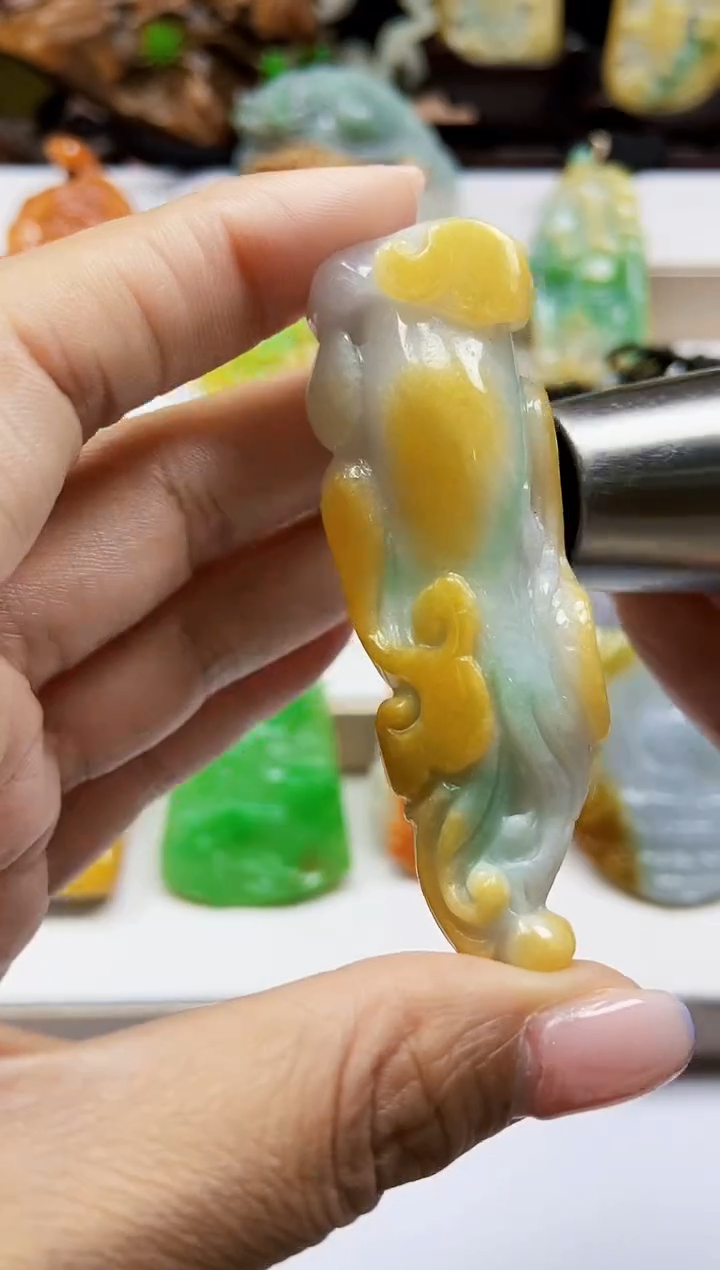 颈饰未镶嵌翡翠翡翠A货