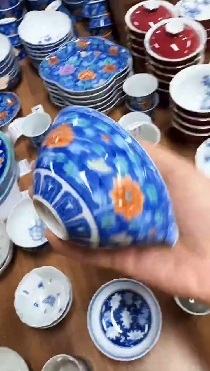 千万仓库 早点炸完回家过年 茶具