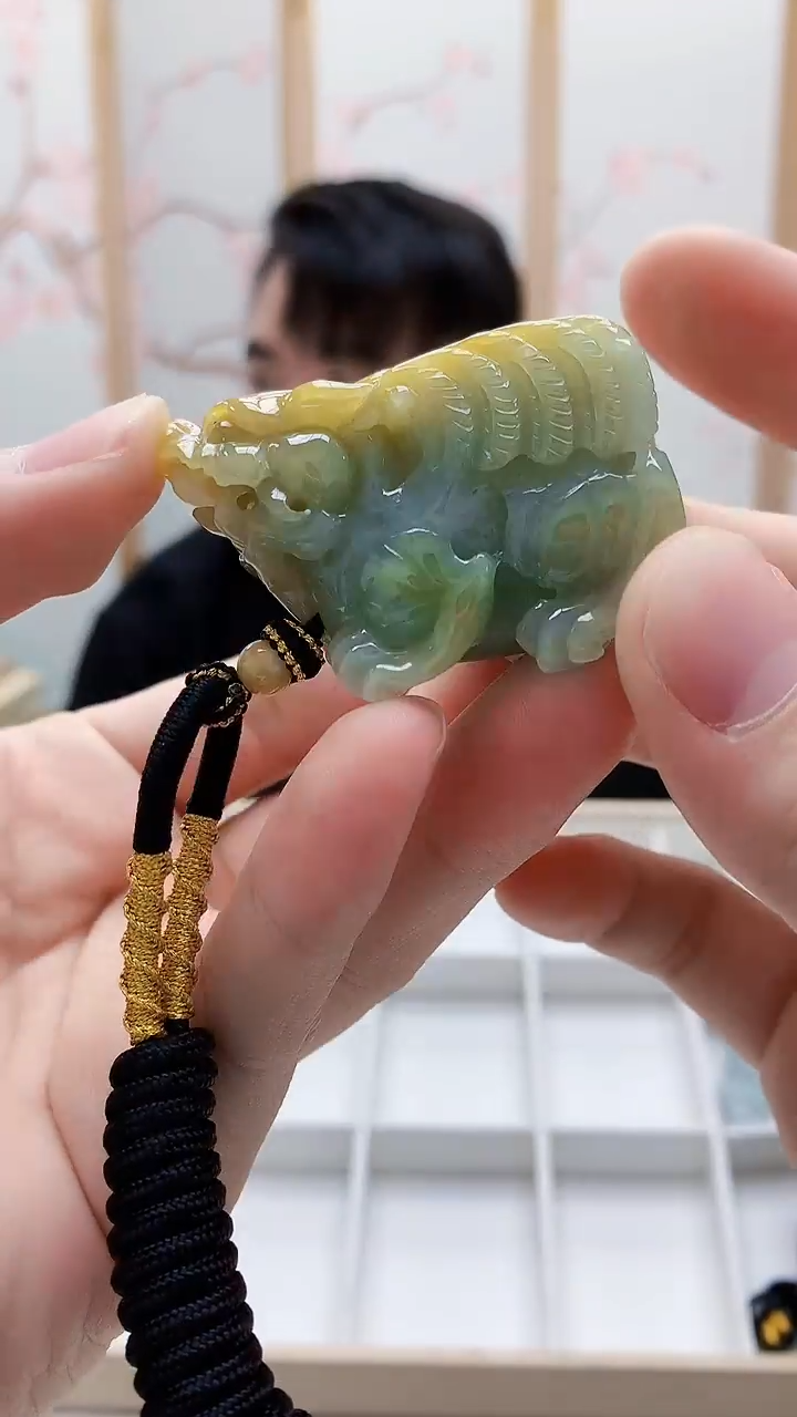 未镶嵌定制翡翠5060bb-毛货挂件108