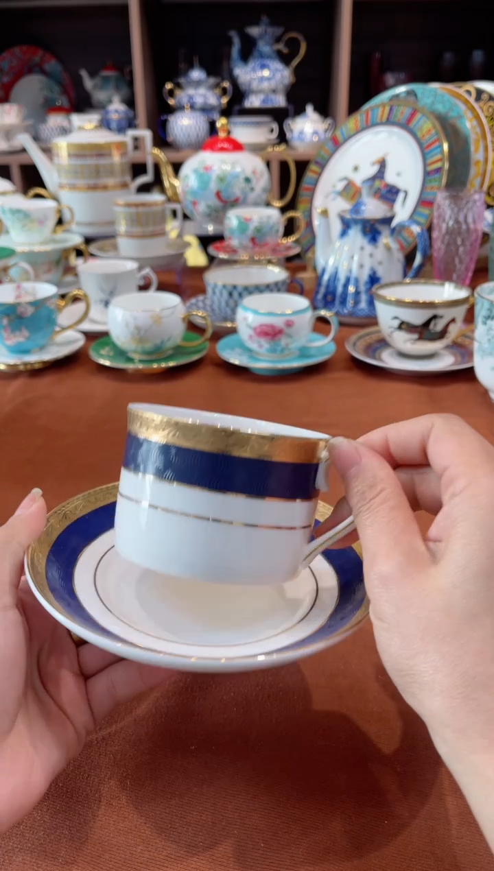 【闪购商品】瓷片Y浮雕金杯碟······