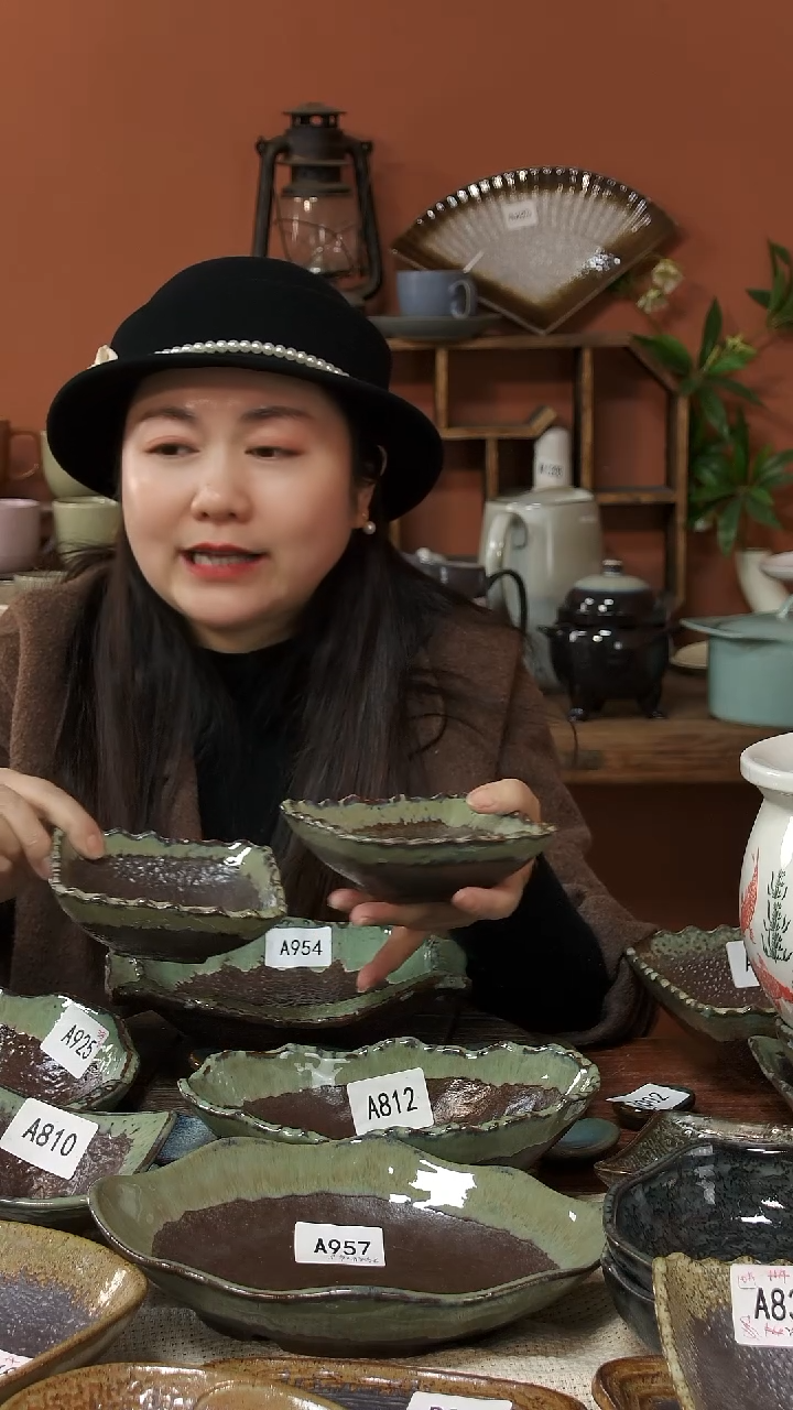 陶瓷A956    两只复古窑变釉小方碟2个微瑕12*4.5