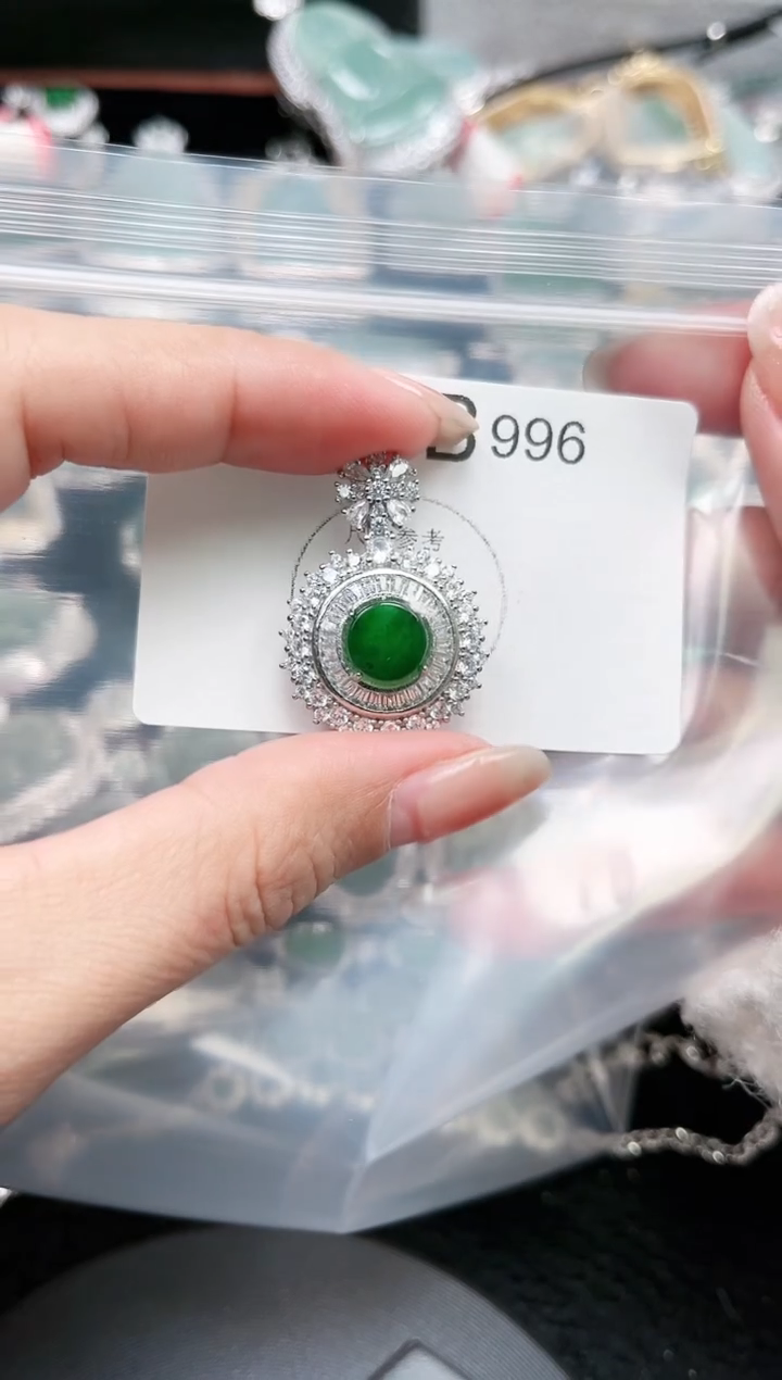 【闪购商品】翡翠颈饰未镶嵌996赠皮绳