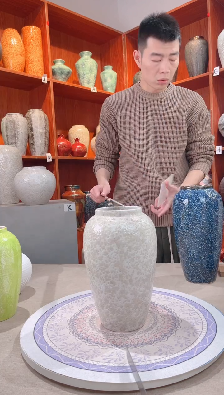 【闪购商品】瓶茶白 中号 陶瓷花瓶无花