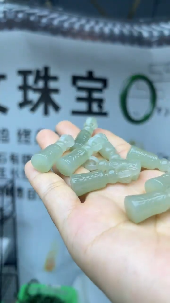 颈饰未镶嵌和田玉多样性发货拍一发一